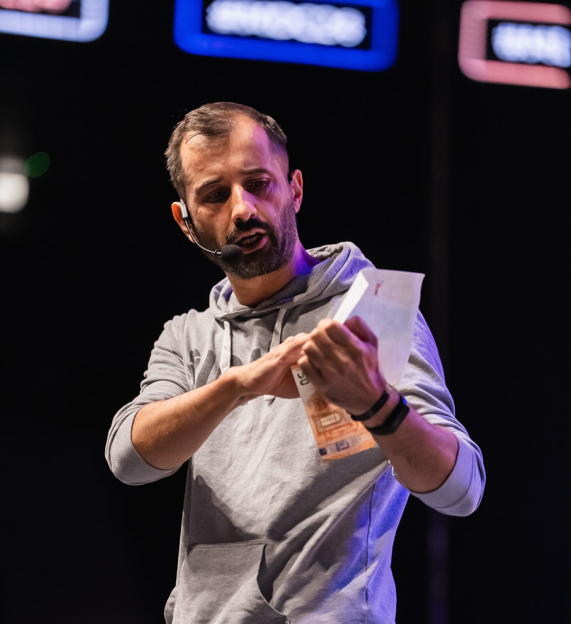 Manuel Koelman speaking